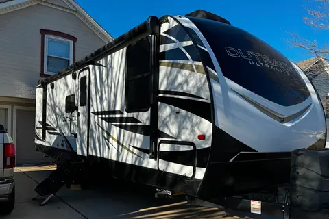 Candace 's Keystone Outback 291ubh Travel Trailer