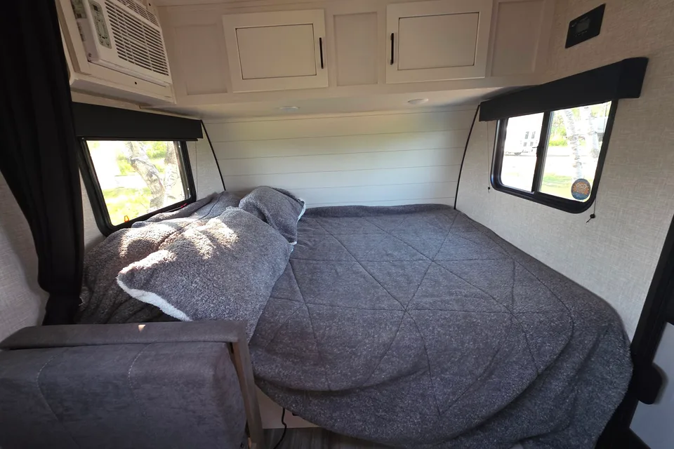 Cami's Camper pet Friendly! RV