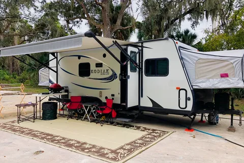 “KODY” Kodiak Dutchmen RV Kodiak Ultra-Lite  Hybrid