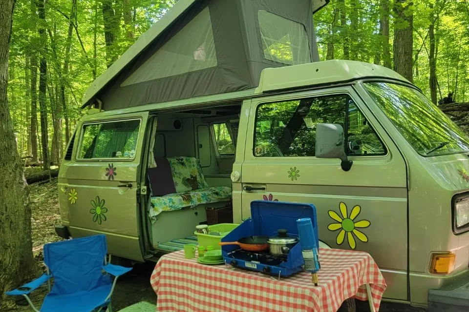 Betsy the Jalopy- Volkswagen Vanagon Class B
