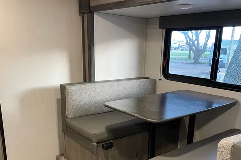 Rollin' with the Cravens - 2021 Springdale Bunkhouse