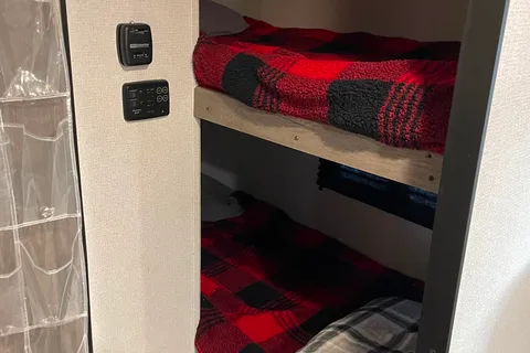 Rollin' with the Cravens - 2021 Springdale Bunkhouse