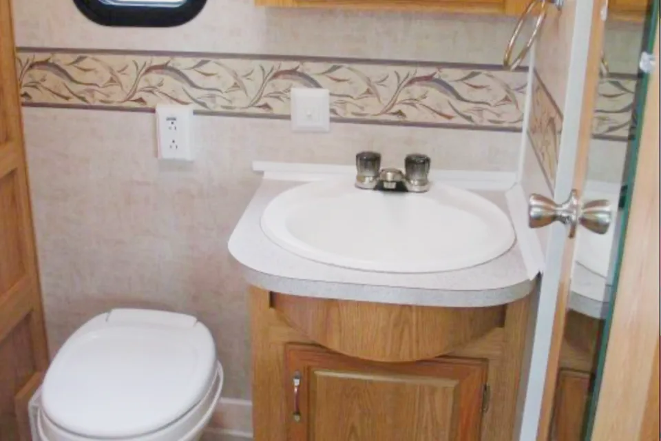 $150 per day  California Northwood Mfg Nash Fifth Wheel
