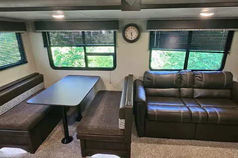 Richard's 2019 Keystone Springdale 30 foot (Bring the group)