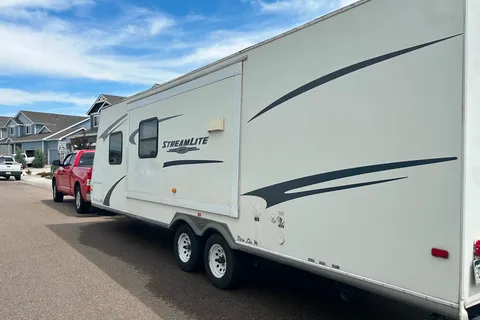 2011 Gulf Stream Stream Lite Sport-FULLY STOCKED!!!