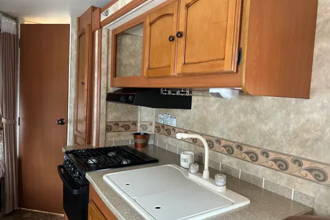 2011 Gulf Stream Stream Lite Sport-FULLY STOCKED!!!