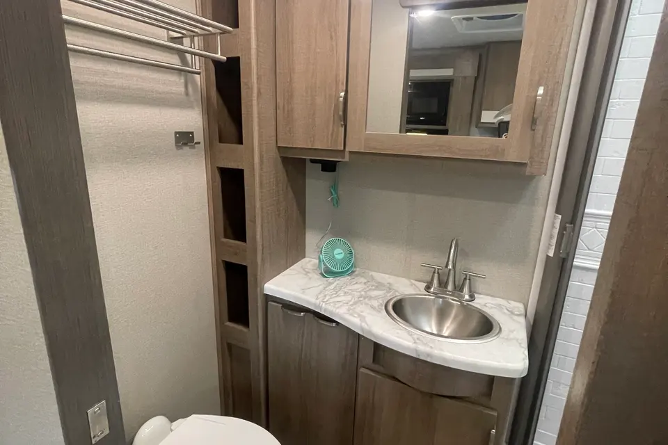 Donald's Grand Design Imagine 22MLE Travel Trailer