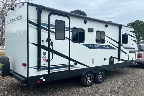 An Explorer’s Nest-Easy 1/2 ton Tow- Sundance Ultra Lite