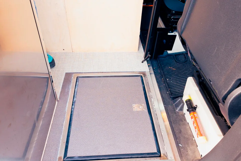 RVanity Sprinter 144 High Roof AWD: Go anywhere in comfort and safety