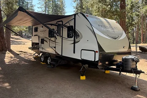 2019 Keystone Passport near Sequoia and Yosemite 