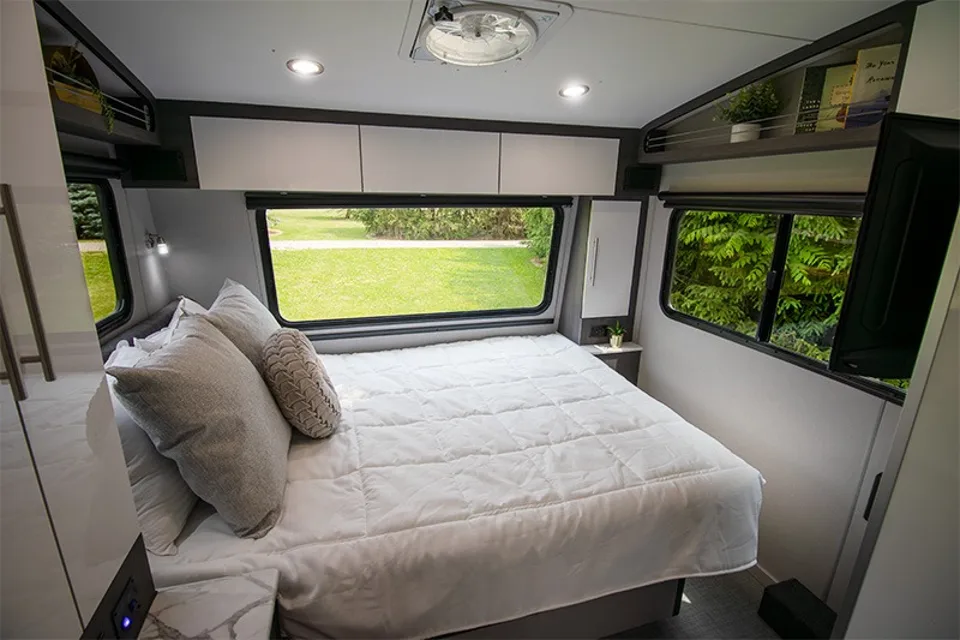 Overland Tonight: Intech Aucta Magnolia Off Grid & On Travel Trailer