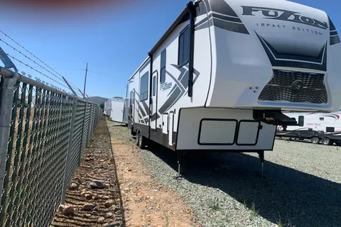 Ramiro's Keystone Impact Fuzion 267 Toy Hauler
