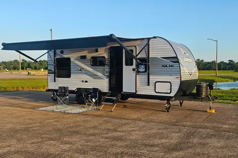 2025 Jayco Jay Flight SLX 210 QB Travel Trailer (Couples or Small Families Trailer)