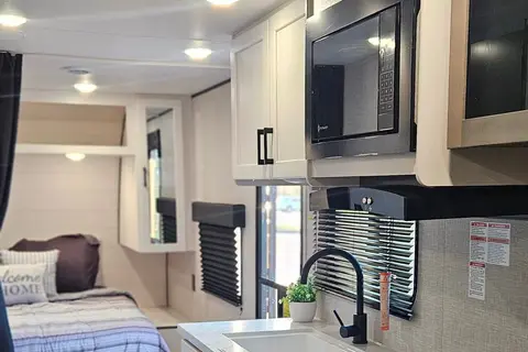 2025 Jayco Jay Flight SLX 210 QB Travel Trailer (Couples or Small Families Trailer)