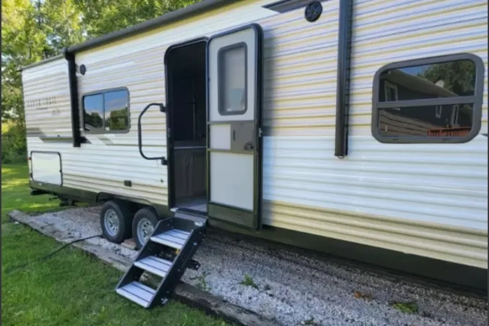 Grant's Dutchmen Aspen Trail 2741BH Travel Trailer