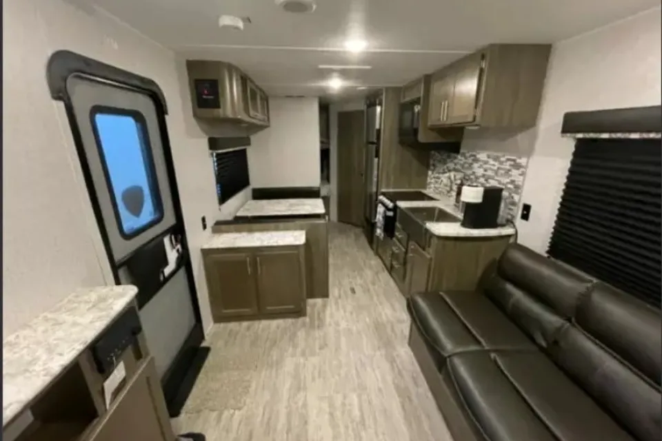 Grant's Dutchmen Aspen Trail 2741BH Travel Trailer