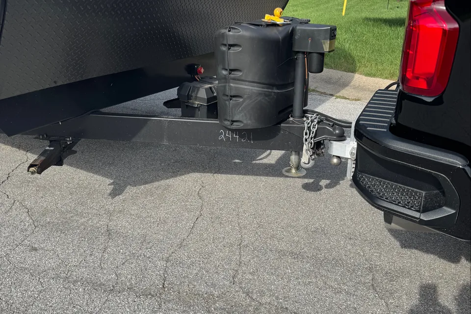 Randy's Coachmen Catalina 303QBCK Travel Trailer