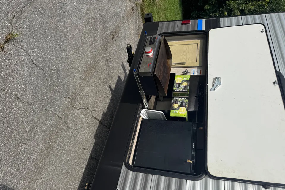 Randy's Coachmen Catalina 303QBCK Travel Trailer