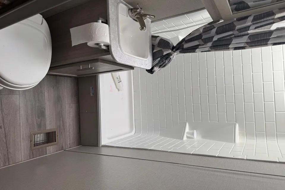 Randy's Coachmen Catalina 303QBCK Travel Trailer