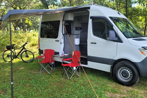 Moonbean, Sprinter Adventure Van 2022
