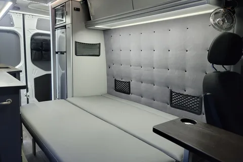 Moonbean, Sprinter Adventure Van 2022