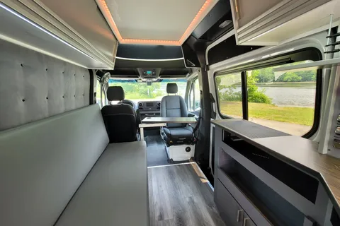 Moonbean, Sprinter Adventure Van 2022