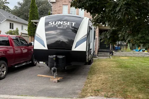 Darryl and Tieran’s Crossroads 250rk Travel Trailer