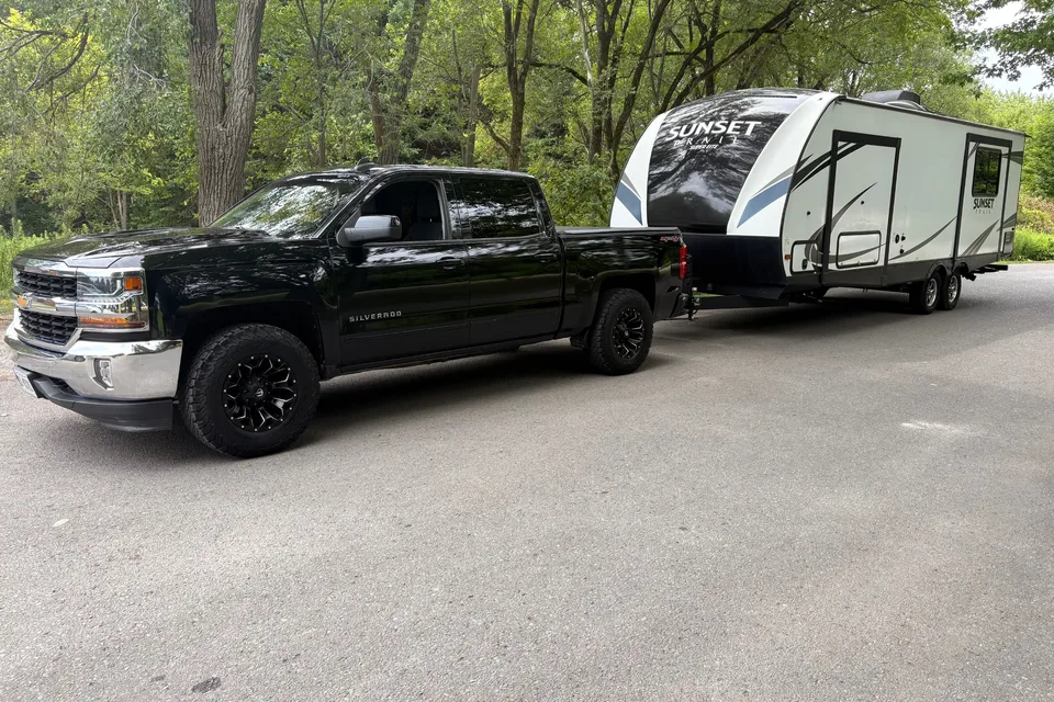 Darryl and Tieran’s Crossroads 250rk Travel Trailer