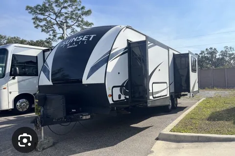 Darryl and Tieran’s Crossroads 250rk Travel Trailer