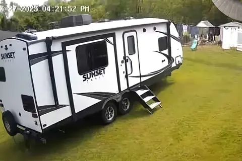 Darryl and Tieran’s Crossroads 250rk Travel Trailer