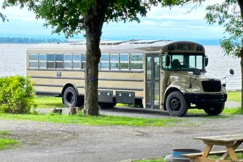 Magnifique Autobus converti 4 saisons! - Aucun permis spécial requis