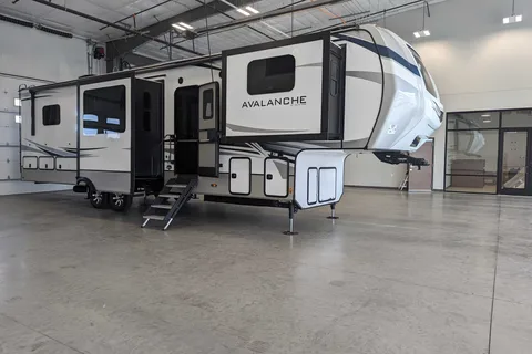 Lawrence's Keystone Avalanche Fifth Wheel