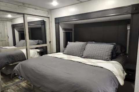 Lawrence's Keystone Avalanche Fifth Wheel