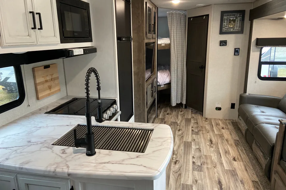 Zach's Venture Sporttrek Travel Trailer