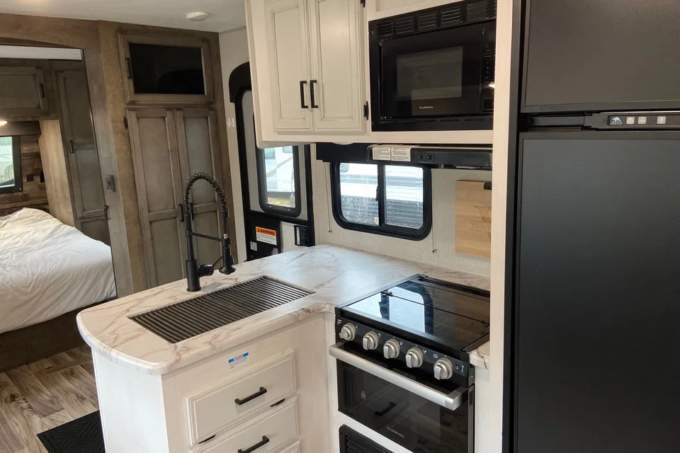 Zach's Venture Sporttrek Travel Trailer