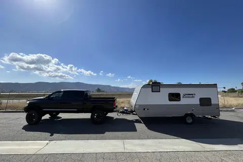 Cozy Beach Camper! *Dog friendly*