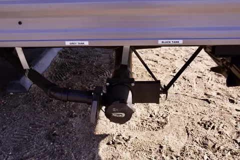Cozy Beach Camper! *Dog friendly*