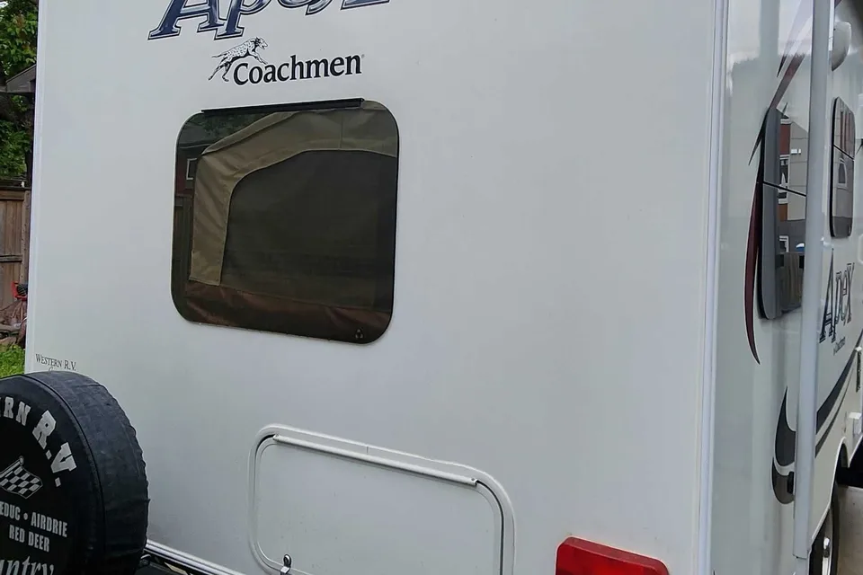 KC Coachmen Apex 18BH