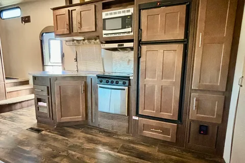 Justin's bunkhouse Forest River Wildcat maxx Fifth Wheel