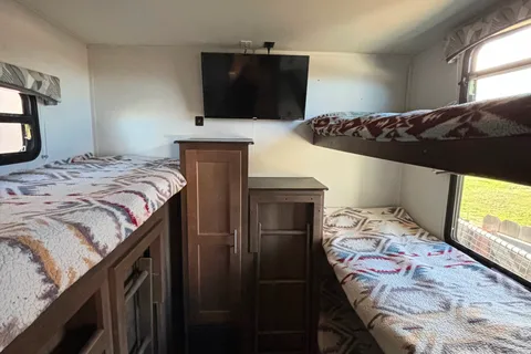 Justin's bunkhouse Forest River Wildcat maxx Fifth Wheel