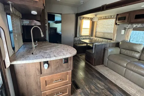 Justin's bunkhouse Forest River Wildcat maxx Fifth Wheel