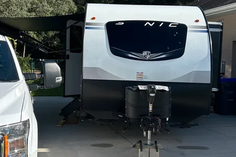 Don's Venture Sonic 220VRB Travel Trailer