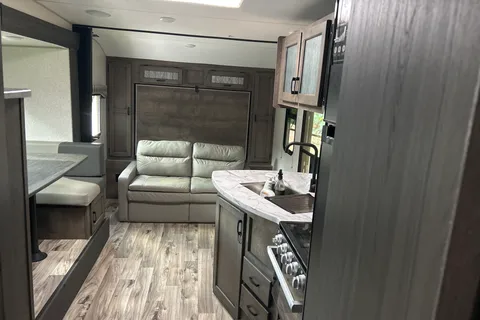Don's Venture Sonic 220VRB Travel Trailer
