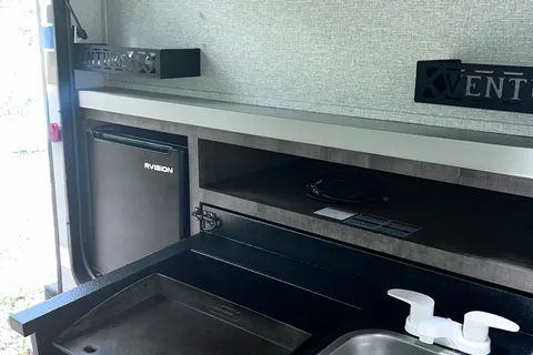 Don's Venture Sonic 220VRB Travel Trailer