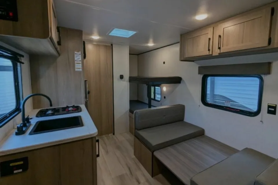 Keystone 2025 Travel Trailer