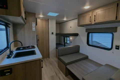 Keystone 2025 Travel Trailer