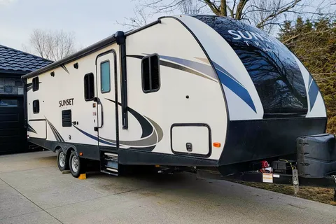 Catch the Sunset | Fully Loaded Family Bunkhouse