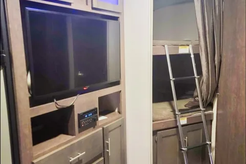 Catch the Sunset | Fully Loaded Family Bunkhouse