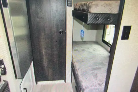 Adirondack Adventure Jayco Jay Flight SLX 7 184BS