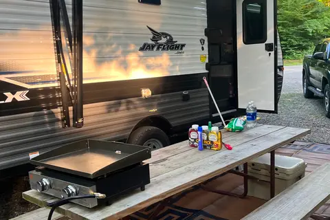 Adirondack Adventure Jayco Jay Flight SLX 7 184BS